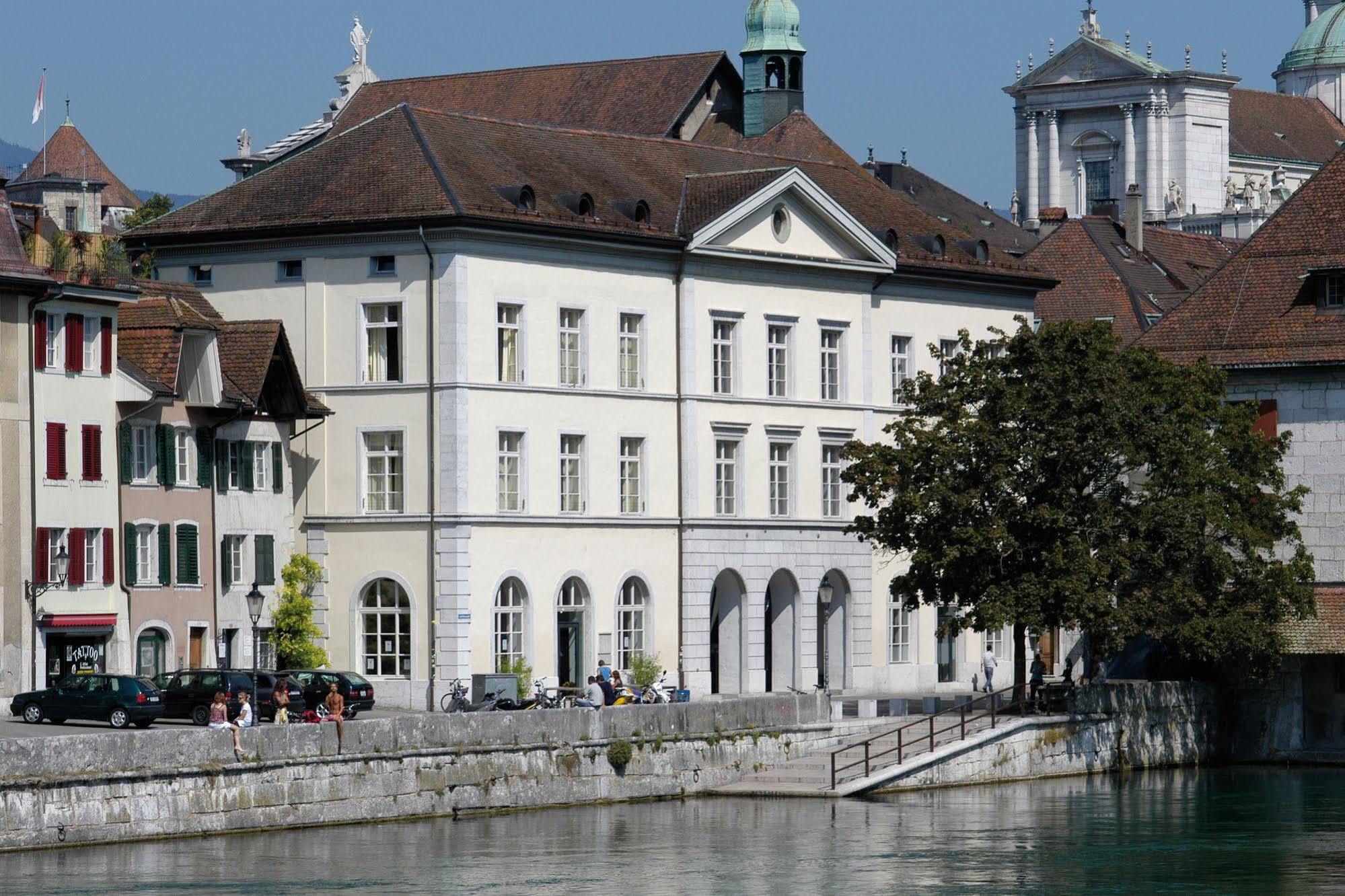 Solothurn Youth Hostel Luaran gambar